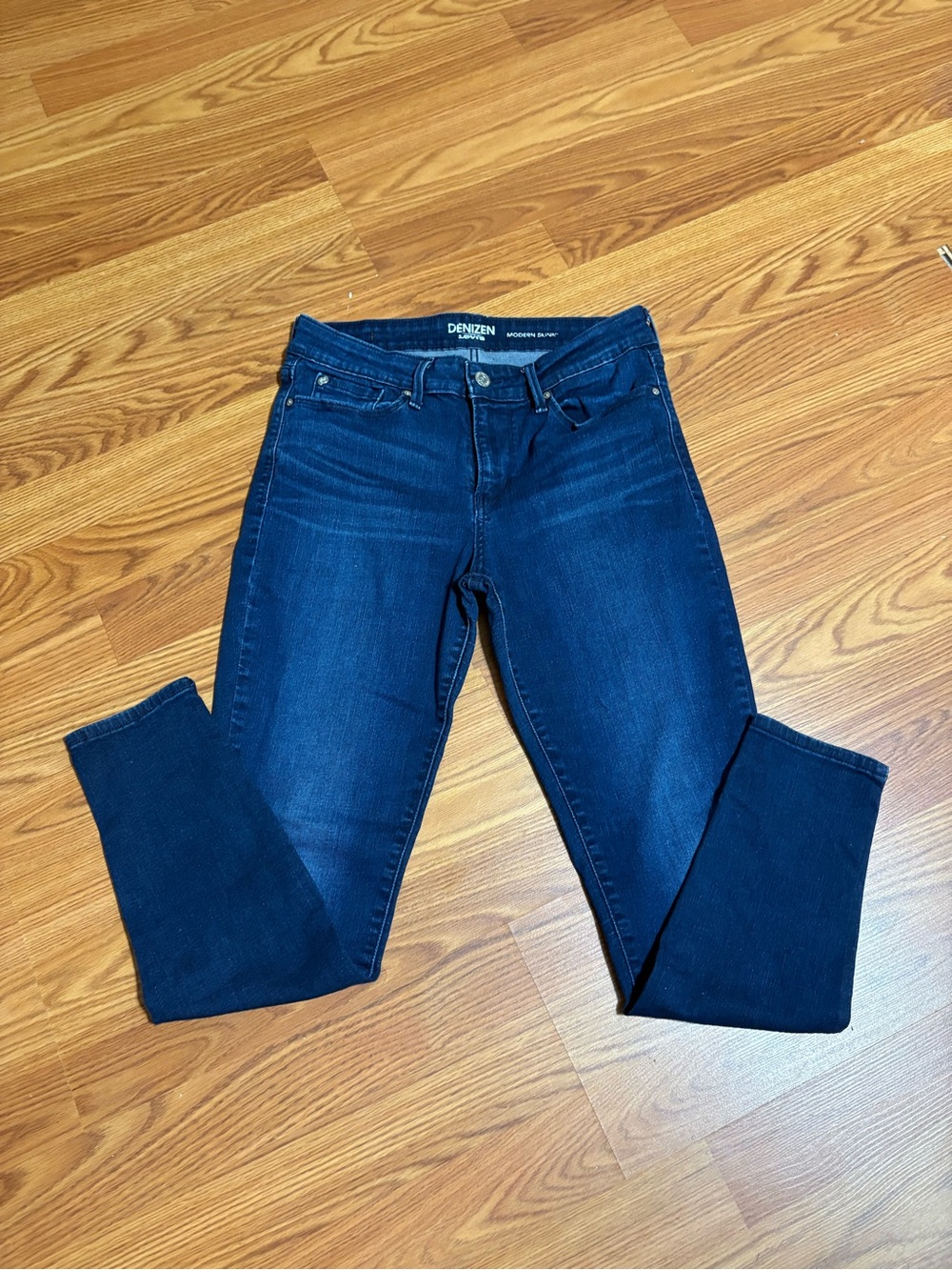 Levi's Women's Dark Blue Skinny Jeans